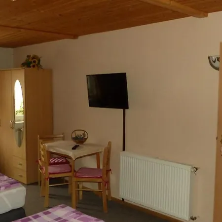 公寓 Am Bachberg Familie Kreissl *